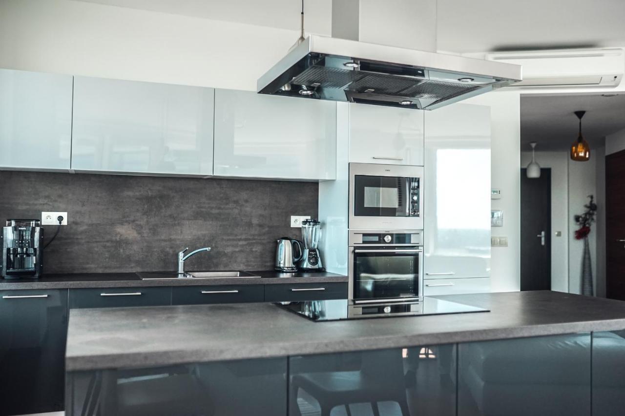 Voir Apartment บราติสลาวา ภายนอก รูปภาพ