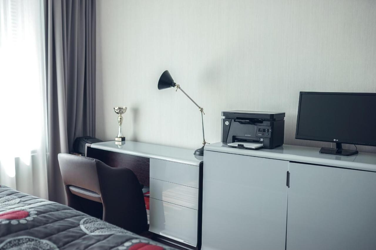 Voir Apartment บราติสลาวา ภายนอก รูปภาพ